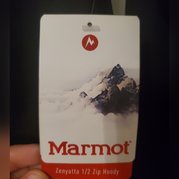 BetMGM Branded Marmot Zenyatta 1/2 Zip Hoodie - Picture 4 of 6